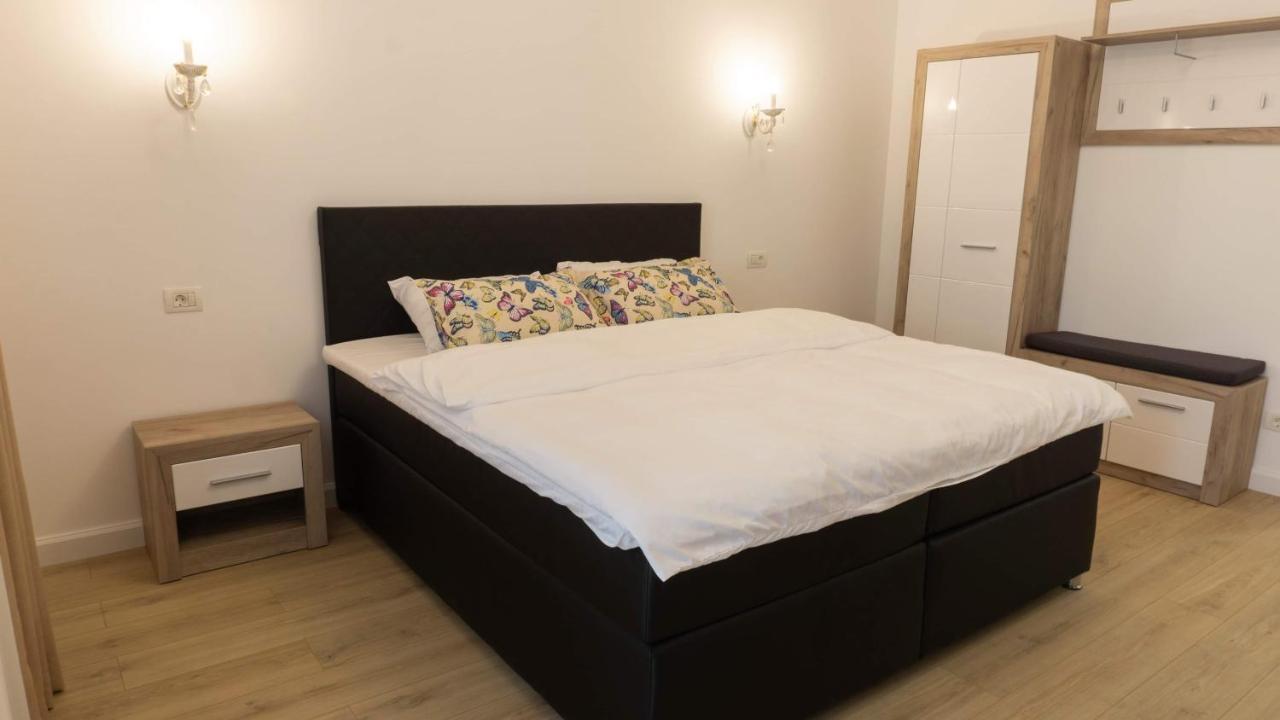 M Rooms Bucarest Esterno foto