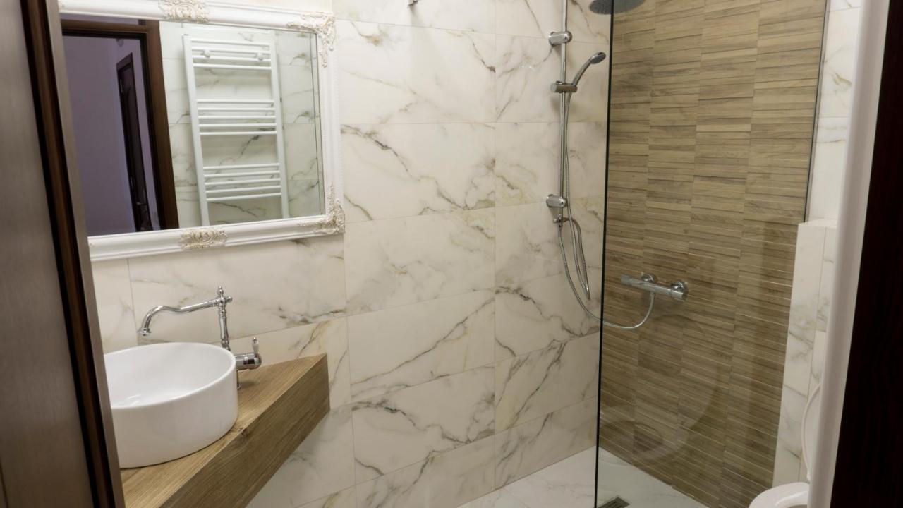M Rooms Bucarest Esterno foto